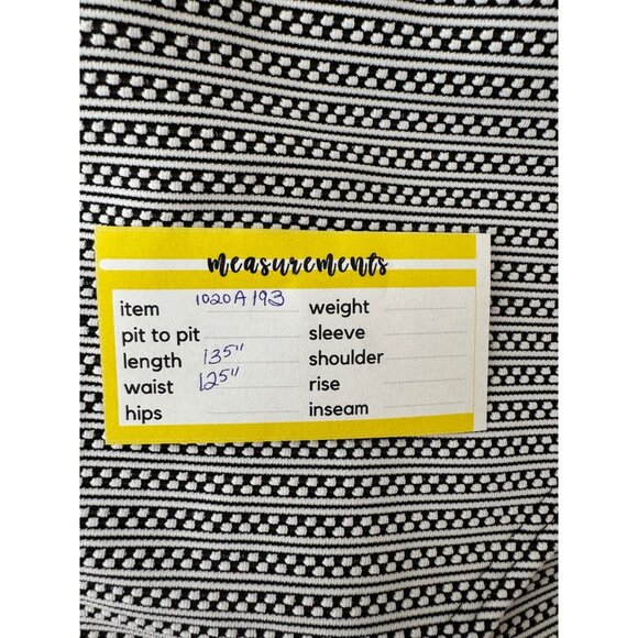 BOO HOO Size 4 Striped High-Waisted Women's Short -  Black & White - Picture 10 of 12